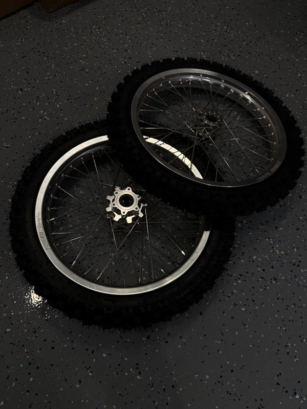 Chrome Talaria Dirt Wheelset