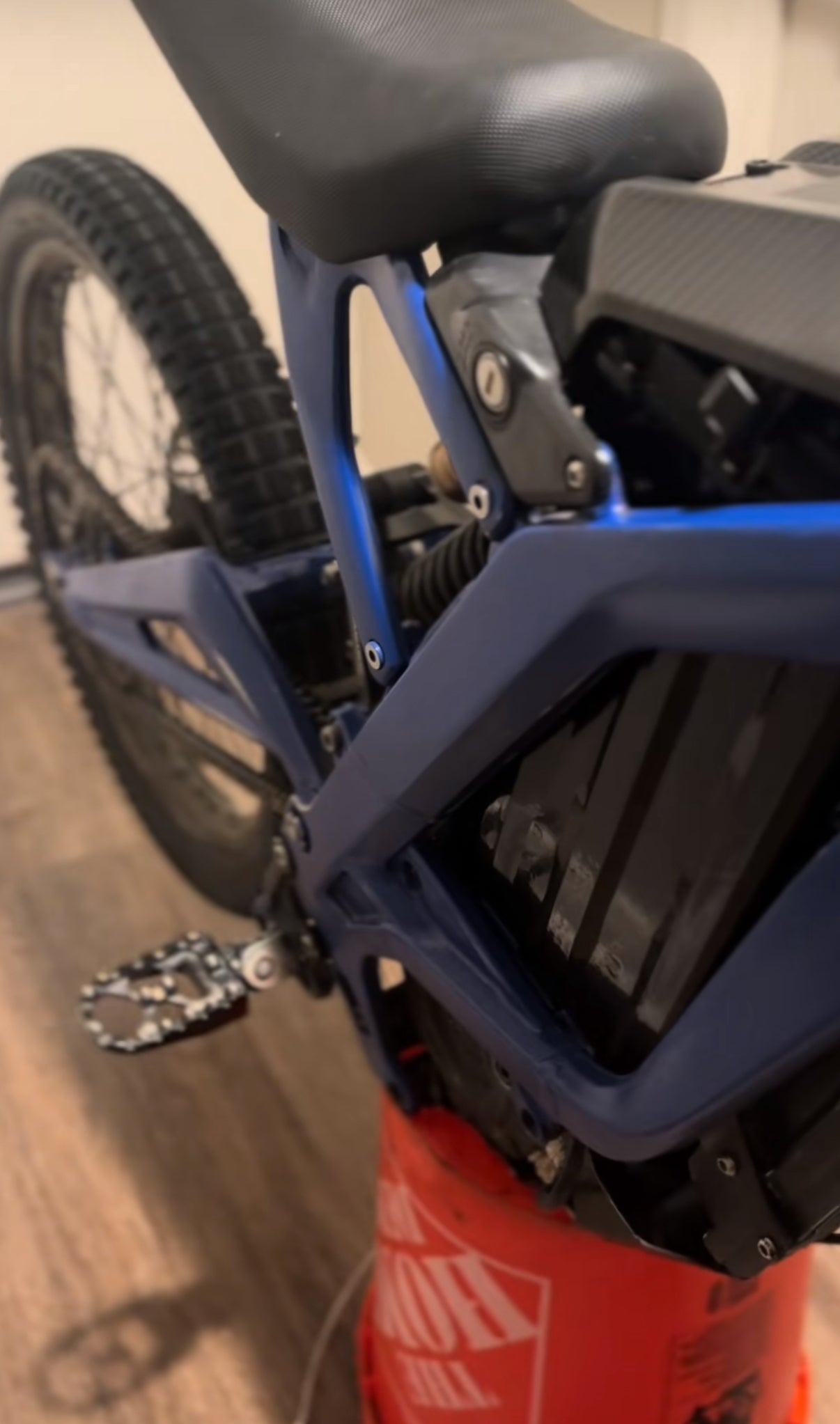 Forged glossy black battery wrap