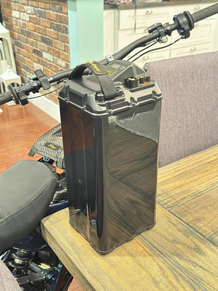 E-Bike "invisible" Vantablack Battery Wrap — view 6